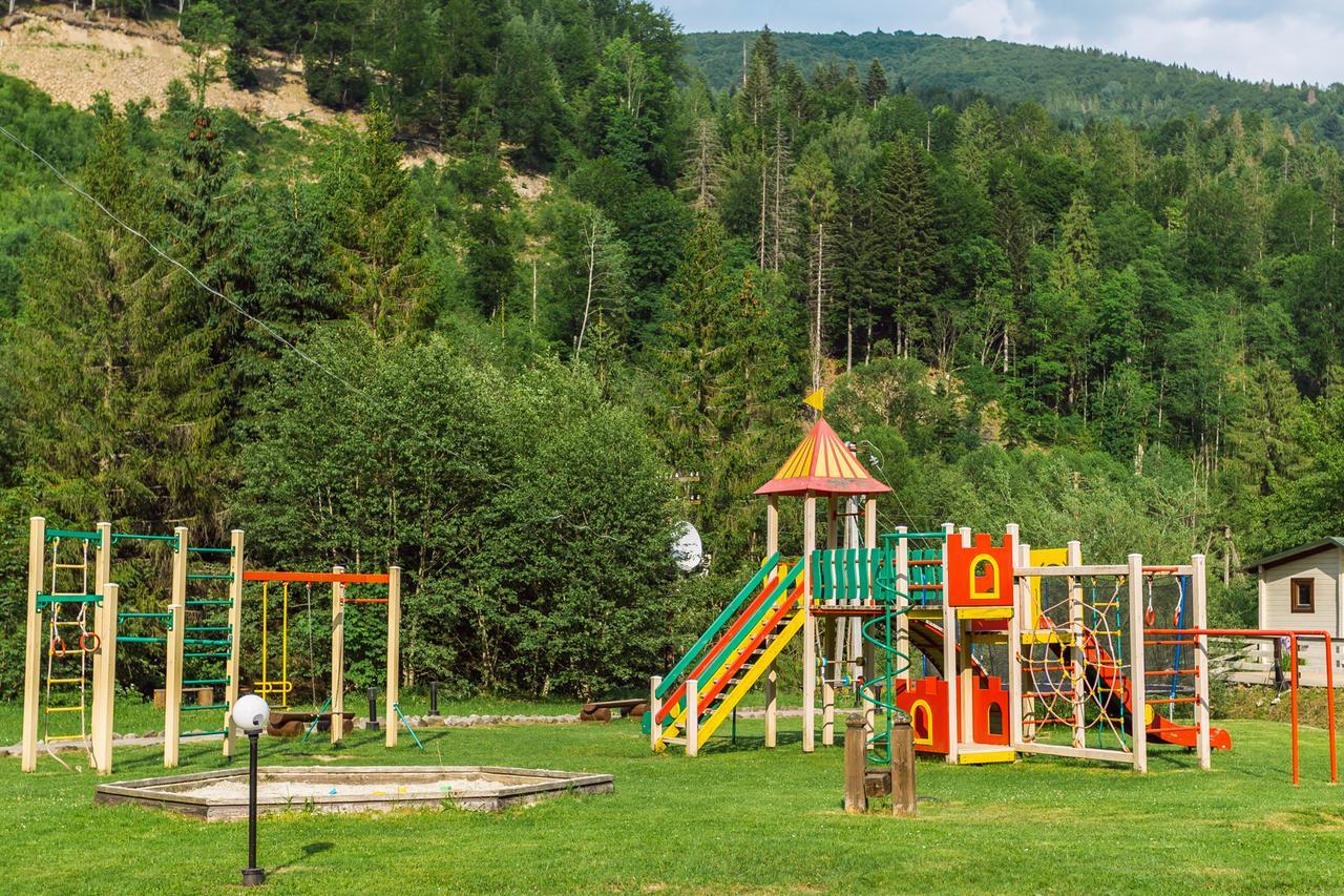 Tsarynka Eco Complex Hotel Slavske Exterior photo